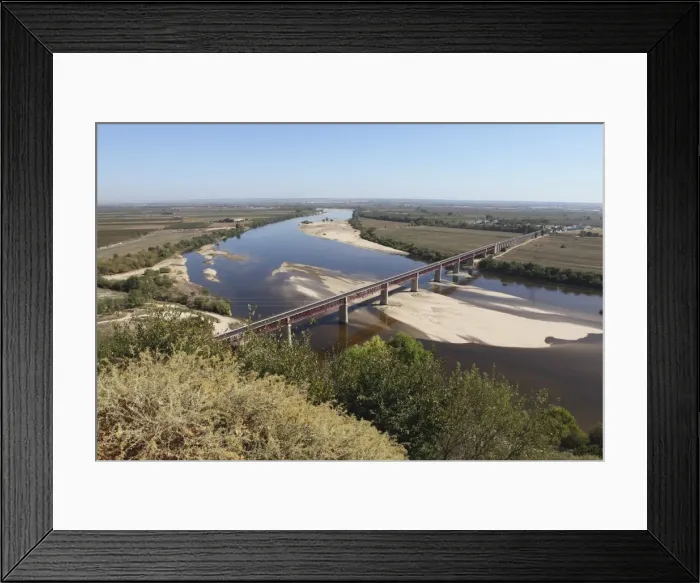 Framed Print : The Dom Luis I Bridge across the River Tagus (Rio Tejo) at Santarem, Ribatejo Framed Print : The Dom Luis I Bridge across the River Tagus (Rio Tejo) at Santarem, Ribatejo