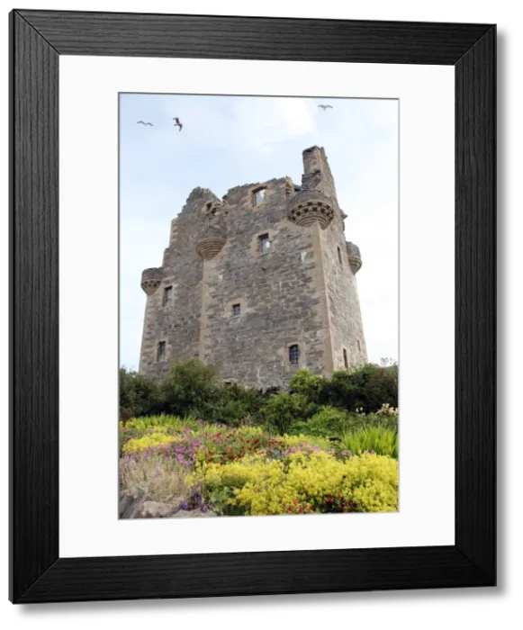 Framed Print : View of castle at Scalloway on Shetlands Mainland, Shetland Islands Framed Print : View of castle at Scalloway on Shetlands Mainland, Shetland Islands