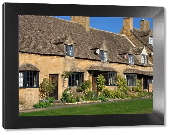 Cottages, High Street, Broadway, Worcestershire, The Cotswolds, England