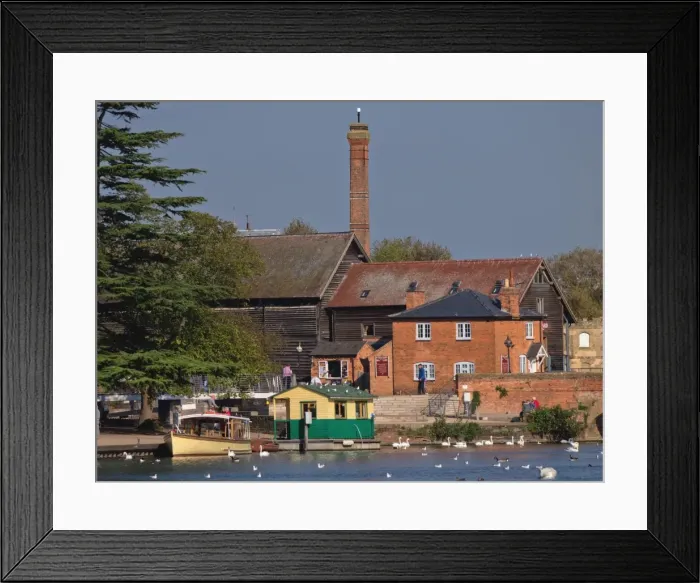 Framed Print : River Avon, Stratford-upon-Avon, Warwickshire, England, United Kingdom, Europe Framed Print : River Avon, Stratford-upon-Avon, Warwickshire, England, United Kingdom, Europe