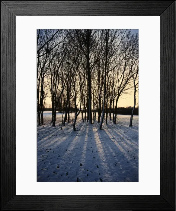 Framed Print : Winter sunrise and snow covered rural landscape in the countryside, Arrow Valley Framed Print : Winter sunrise and snow covered rural landscape in the countryside, Arrow Valley