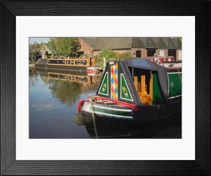 Framed Print : The Worcester and Birmingham canal at Tardebigge Canal Village in Worcestershire Framed Print : The Worcester and Birmingham canal at Tardebigge Canal Village in Worcestershire