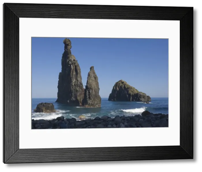 Framed Print : Lava rock columns thrusting upwards out the ocean floor, northern Madeira Framed Print : Lava rock columns thrusting upwards out the ocean floor, northern Madeira
