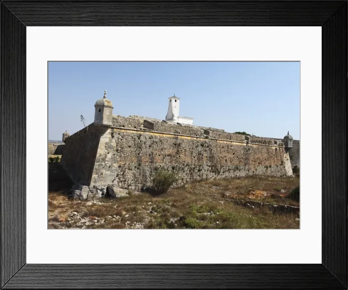 Framed Print : The 16th century Fortaleza de Peniche (Fortress of Peniche), Peniche, Estremadura Framed Print : The 16th century Fortaleza de Peniche (Fortress of Peniche), Peniche, Estremadura