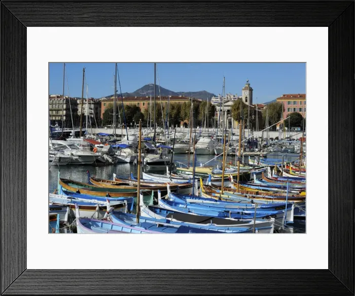 Framed Print : Port Lympia in the Quartier du Port, Nice, Alpes Maritimes, Provence, Cote d Azur Framed Print : Port Lympia in the Quartier du Port, Nice, Alpes Maritimes, Provence, Cote d Azur