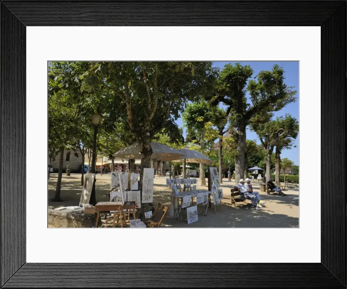 Framed Print : Artists stall in a tree lined promenade, Bastide town, Domme, Les Plus Beaux Villages de France, Dordogne Framed Print : Artists stall in a tree lined promenade, Bastide town, Domme, Les Plus Beaux Villages de France, Dordogne