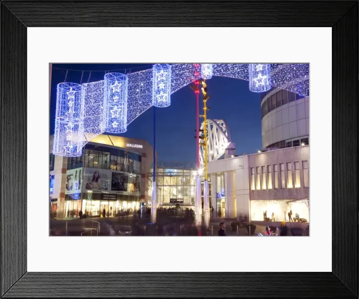 Framed Print : Bullring Shopping Centre at Christmas, City Centre, Birmingham, West Midlands Framed Print : Bullring Shopping Centre at Christmas, City Centre, Birmingham, West Midlands