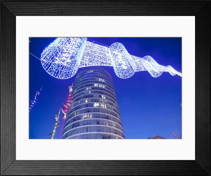 Framed Print : Rotunda at Christmas, City Centre, Birmingham, West Midlands, England, United Kingdom Framed Print : Rotunda at Christmas, City Centre, Birmingham, West Midlands, England, United Kingdom