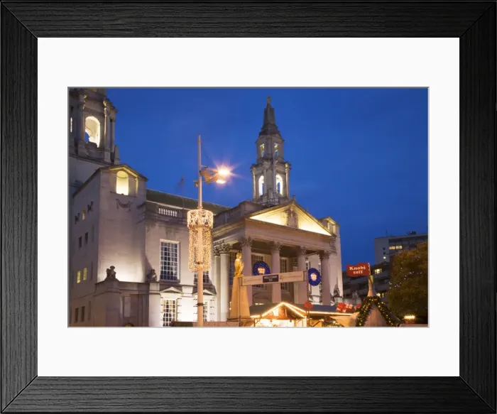 Framed Print : Civic Hall at dusk at Christmas, Leeds, West Yorkshire, Yorkshire, England Framed Print : Civic Hall at dusk at Christmas, Leeds, West Yorkshire, Yorkshire, England