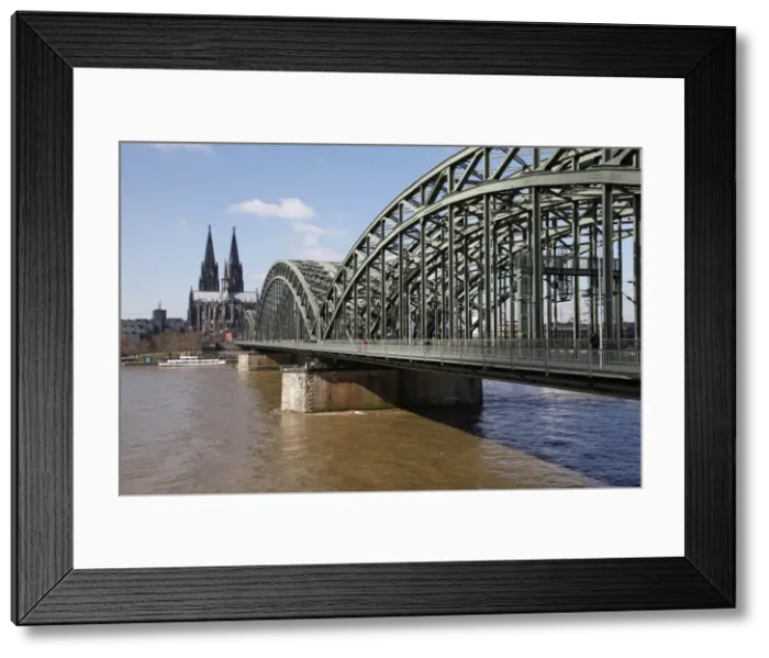 Framed Print : Hohenzollern Bridge over the River Rhine, Cologne, North Rhine Westphalia Framed Print : Hohenzollern Bridge over the River Rhine, Cologne, North Rhine Westphalia