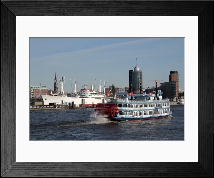 Framed Print : Tourist paddlesteamer on the River Elbe, Hamburg, Germany, Europe