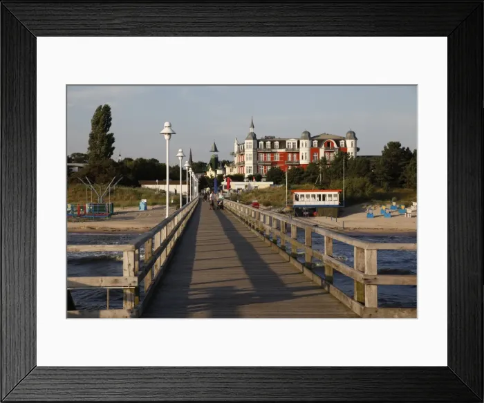Framed Print : Pier, Baltic Sea spa of Zinnowitz, Usedom, Mecklenburg-Western Pomerania, Germany, Europe Framed Print : Pier, Baltic Sea spa of Zinnowitz, Usedom, Mecklenburg-Western Pomerania, Germany, Europe