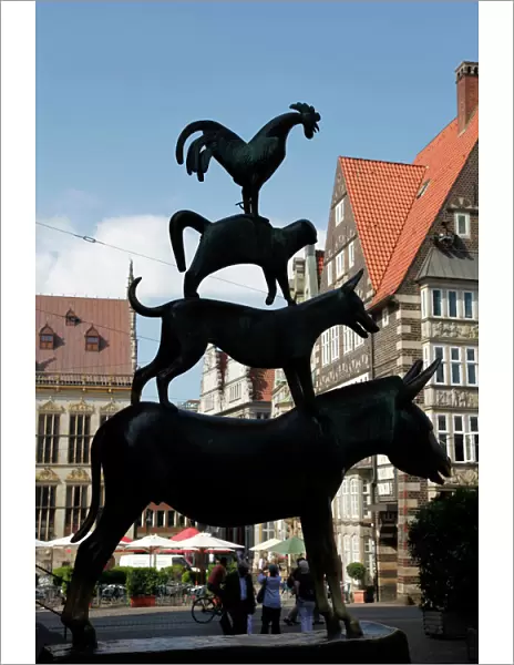 Bronze statue of Town Musicians of Bremen, Bremen, Germany, Europe
