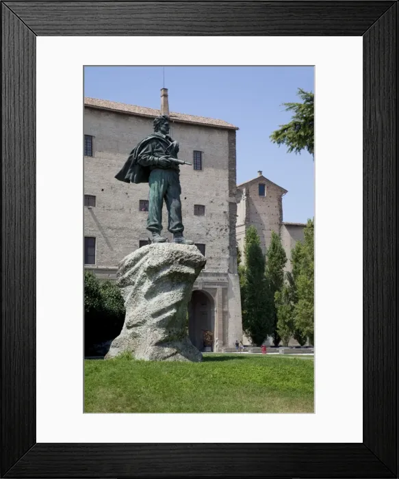 Framed Print : Al Partigiano Monument and Palazzo Della Pilotta, Piazza del Pace, Parma Framed Print : Al Partigiano Monument and Palazzo Della Pilotta, Piazza del Pace, Parma