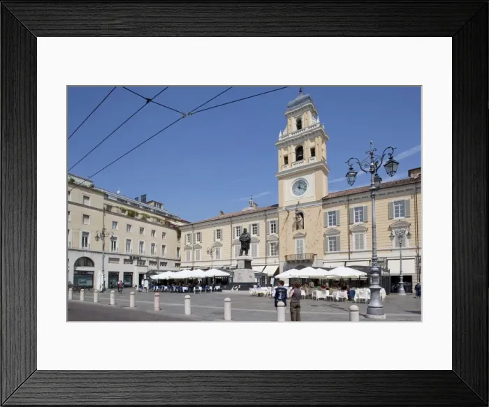 Framed Print : Cafe on the Piazza Garibaldi and Palazzo Del Govenatore, Parma, Emilia Romagna Framed Print : Cafe on the Piazza Garibaldi and Palazzo Del Govenatore, Parma, Emilia Romagna