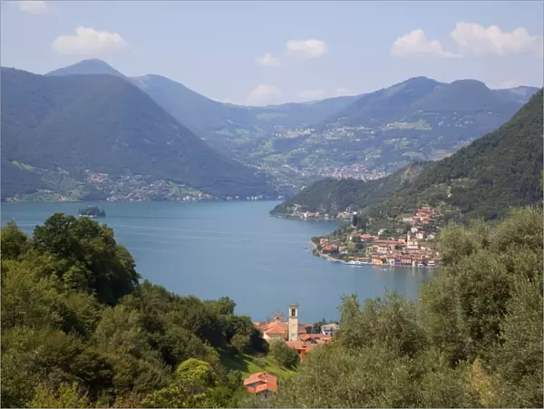View of Lake Iseo near Sulzano, Lombardy, Italian Lakes, Italy, Europe