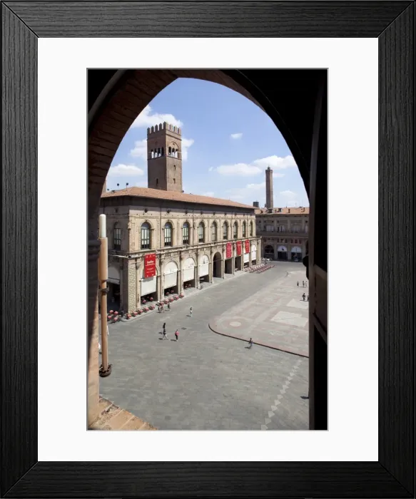 Framed Print : Piazza Maggiore and Podesta Palace through archway, Bologna, Emilia Romagna Framed Print : Piazza Maggiore and Podesta Palace through archway, Bologna, Emilia Romagna