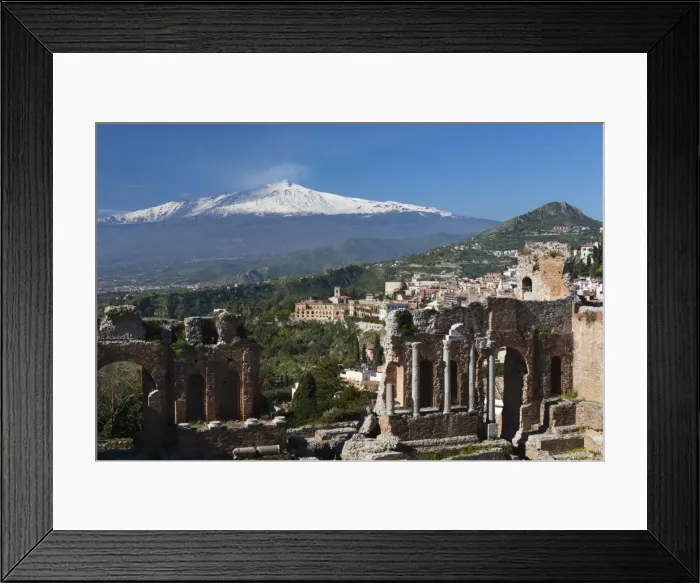 Framed Print : The Greek Amphitheatre and Mount Etna, Taormina, Sicily, Italy, Europe Framed Print : The Greek Amphitheatre and Mount Etna, Taormina, Sicily, Italy, Europe