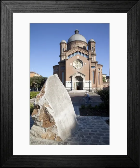 Framed Print : Tempio Monumentale ai Caduti, Modena, Emilia Romagna, Italy, Europe Framed Print : Tempio Monumentale ai Caduti, Modena, Emilia Romagna, Italy, Europe