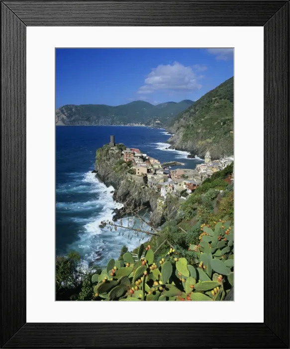 Framed Print : View over village on the Riviera di Levante, Vernazza, Cinque Terre, UNESCO World Heritage Site Framed Print : View over village on the Riviera di Levante, Vernazza, Cinque Terre, UNESCO World Heritage Site