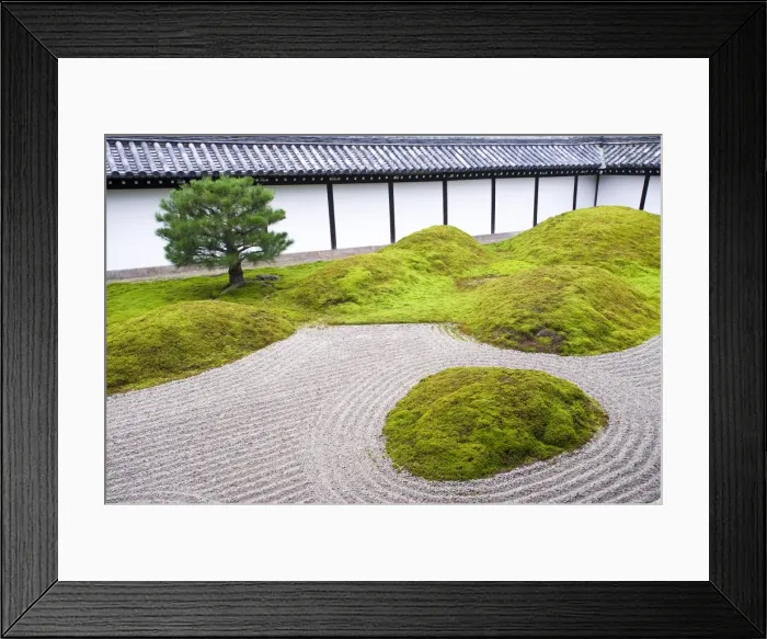 Framed Print : Traditional Zen Raked Gravel Garden, Hojo Hasso (Zen) Garden, Tofuku-ji, Kyoto, Japan, Asia