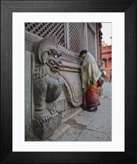 Framed Print : Stone lions guard a prayer wall in Durbar Square, Kathmandu, Nepal, Asia