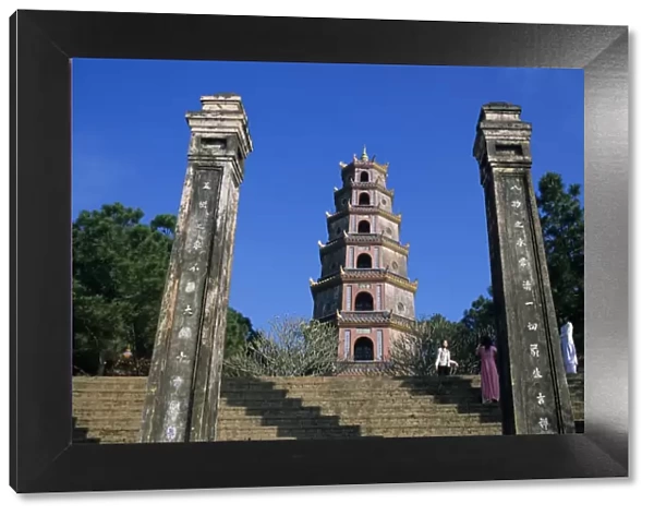 Thien Mu Pagoda (Buddhist Pagoda of the Heavenly Lady) (Celestial Lady Pagoda), Hue, UNESCO World Heritage Site, North Central Coast, Vietnam, Indochina, Southeast Asia, Asia