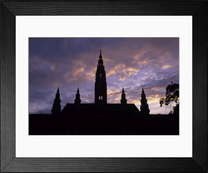 Framed Print : Rathaus (Town Hall) at sunset, UNESCO World Heritage Site, Vienna, Austria, Europe Framed Print : Rathaus (Town Hall) at sunset, UNESCO World Heritage Site, Vienna, Austria, Europe