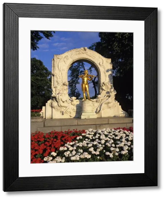 Framed Print : Statue of Johann Strauss, Stadtpark, Vienna, Austria, Europe Framed Print : Statue of Johann Strauss, Stadtpark, Vienna, Austria, Europe