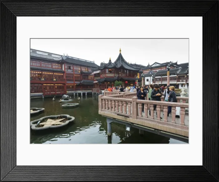 Framed Print : The zigzag Bridge of Nine Turnings, Yu Yuan (Yuyuan) Bazaar, Shanghai, China, Asia