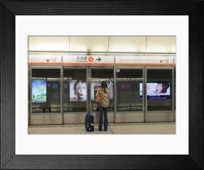 Framed Print : Waiting for a train, Mass Transit Railway (MTR), Hong Kong, China, Asia Framed Print : Waiting for a train, Mass Transit Railway (MTR), Hong Kong, China, Asia