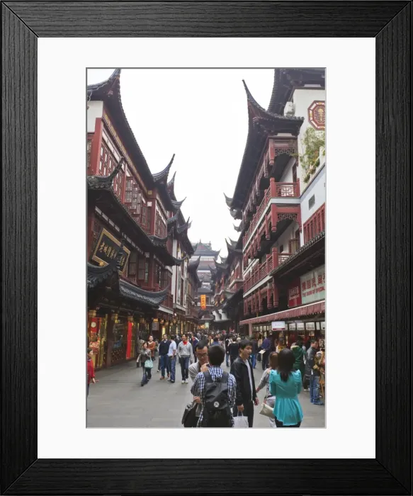 Framed Print : Shopping in the Yu Yuan (Yuyuan) Bazaar, Shanghai, China, Asia Framed Print : Shopping in the Yu Yuan (Yuyuan) Bazaar, Shanghai, China, Asia