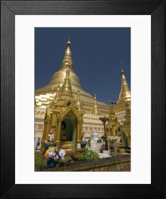 Framed Print : Shwedagon Pagoda, Yangon (Rangoon), Myanmar (Burma), Asia Framed Print : Shwedagon Pagoda, Yangon (Rangoon), Myanmar (Burma), Asia