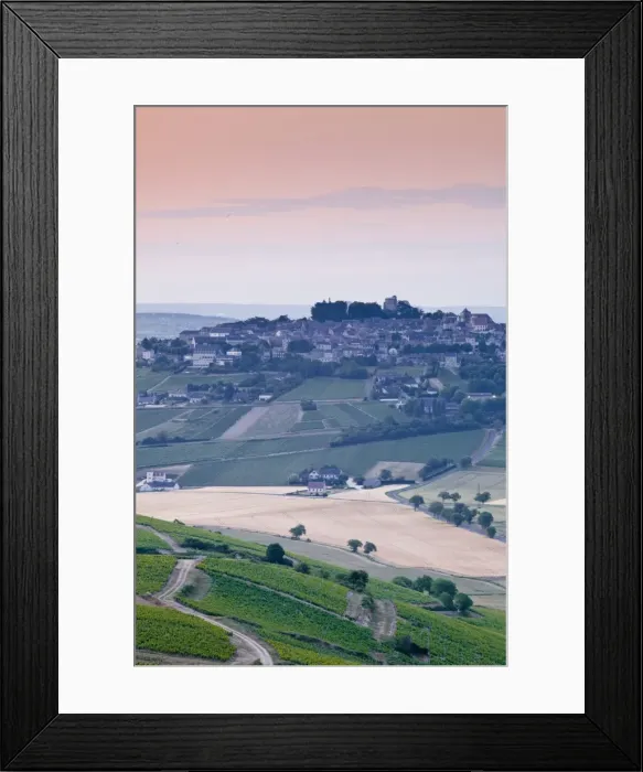 Framed Print : Looking across the vineyards surrounding the village of Sancerre, Cher, Loire Valley, Centre, France, Europe Framed Print : Looking across the vineyards surrounding the village of Sancerre, Cher, Loire Valley, Centre, France, Europe