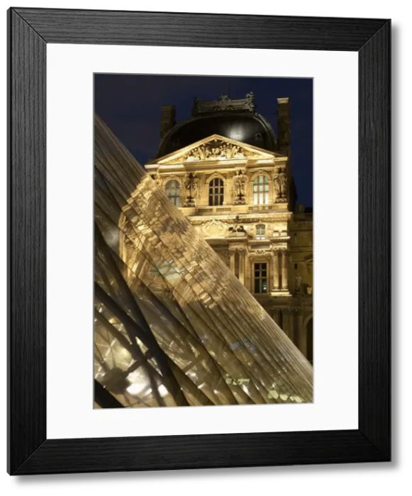 Framed Print : Louvre reflections in glass pyramid at twilight, Rue de Rivoli, Paris, France, Europe Framed Print : Louvre reflections in glass pyramid at twilight, Rue de Rivoli, Paris, France, Europe