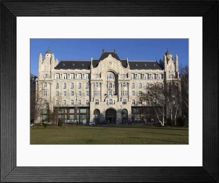 Framed Print : Hotel Gresham Palace, Roosevelt Ter, Budapest, Hungary, Europe Framed Print : Hotel Gresham Palace, Roosevelt Ter, Budapest, Hungary, Europe
