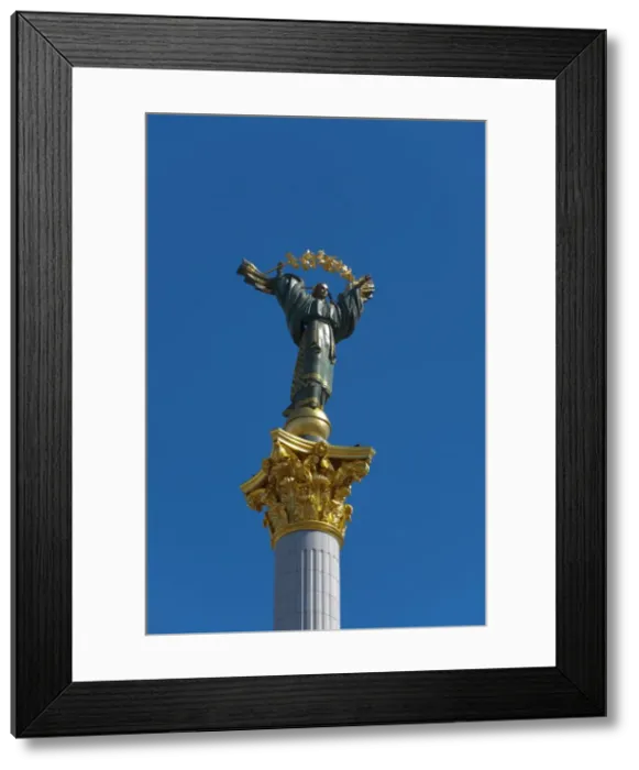 Framed Print : The Independence Monument, Independence Square, Kiev, Ukraine, Europe Framed Print : The Independence Monument, Independence Square, Kiev, Ukraine, Europe