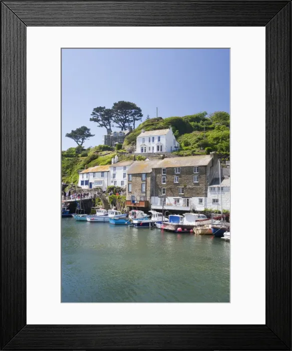 Framed Print : The harbour in Polperro in Cornwall, England, United Kingdom, Europe Framed Print : The harbour in Polperro in Cornwall, England, United Kingdom, Europe