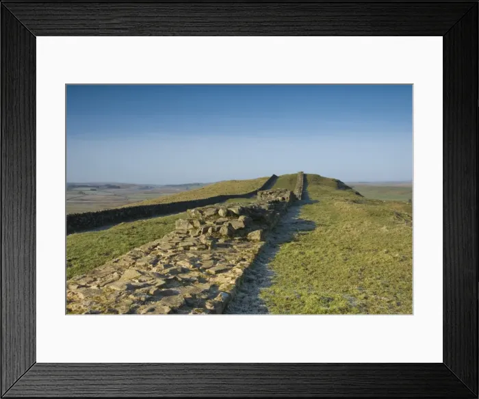 Framed Print : The width of the wall clearly seen looking west at Cawfields, Hadrians Wall, UNESCO World Heritage Site, Northumberland National Park, Northumbria, England, United Kingdom, Europe