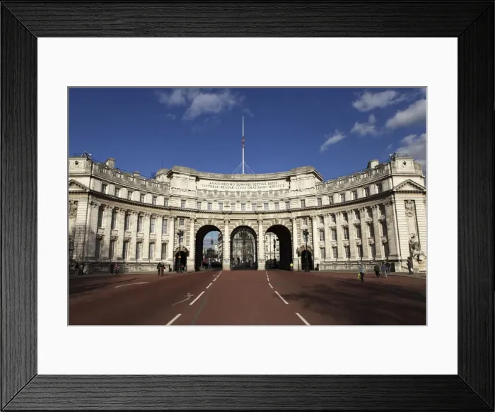 Framed Print : Admiralty Arch, on the Mall, designed by Sir Aston Webb, completed in 1912, in Westminster, London, England, United Kingdom, Europe