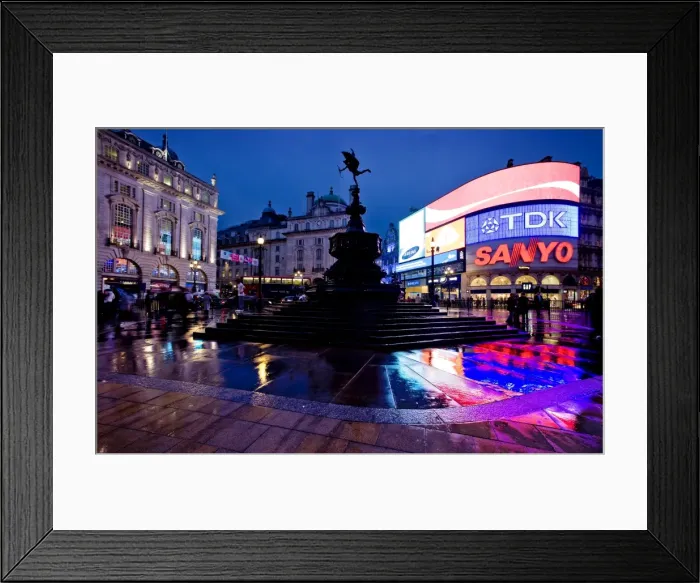 Framed Print : Piccadilly Circus, London, England, United Kingdom, Europe Framed Print : Piccadilly Circus, London, England, United Kingdom, Europe