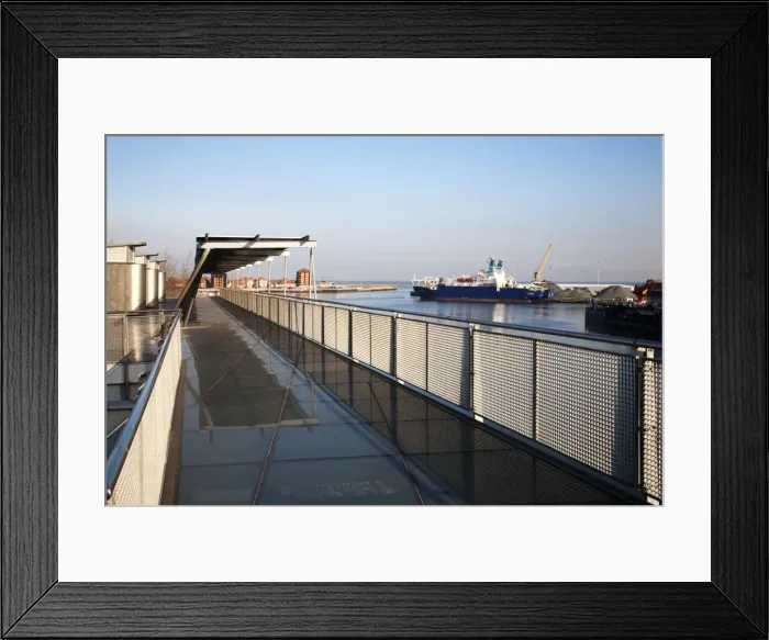 Framed Print : Glass Walkway, University of Sunderland National Glass Centre, Sunderland, Tyne and Wear, England, United Kingdom, Europe Framed Print : Glass Walkway, University of Sunderland National Glass Centre, Sunderland, Tyne and Wear, England, United Kingdom, Europe