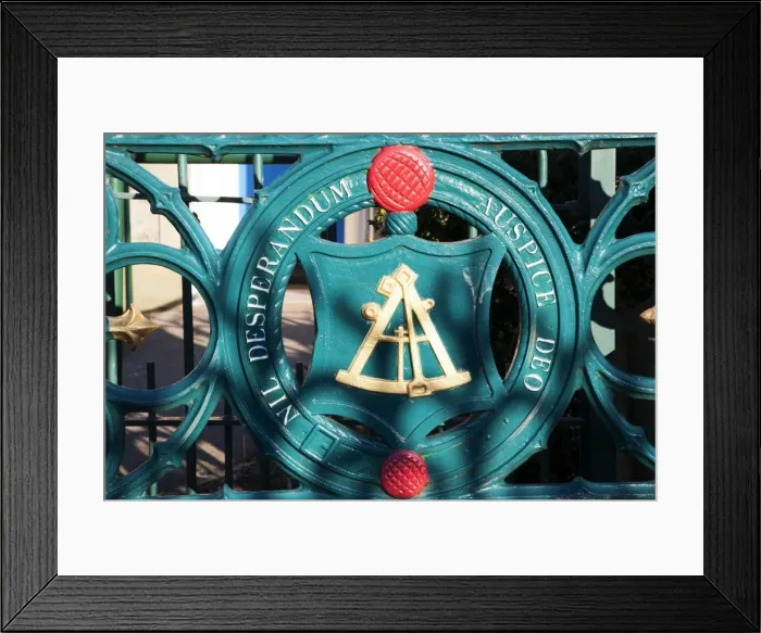 Framed Print : Nil Desperandum motto on iron gate at Mowbray Gardens, Sunderland, Tyne and Wear, England, United Kingdom, Europe Framed Print : Nil Desperandum motto on iron gate at Mowbray Gardens, Sunderland, Tyne and Wear, England, United Kingdom, Europe