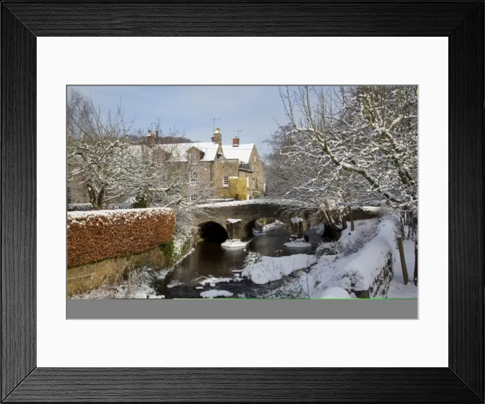 Framed Print : Baslow, Derbyshire, England, United Kingdom, Europe Framed Print : Baslow, Derbyshire, England, United Kingdom, Europe