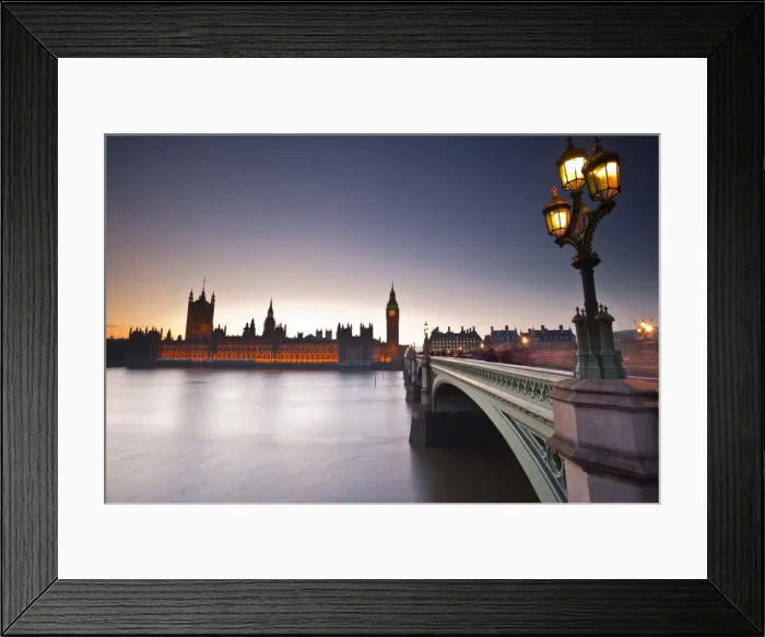 Framed Print : Looking across the River Thames towards the Houses of Parliament and Westminster Bridge, London, England, United Kingdom, Europe Framed Print : Looking across the River Thames towards the Houses of Parliament and Westminster Bridge, London, England, United Kingdom, Europe