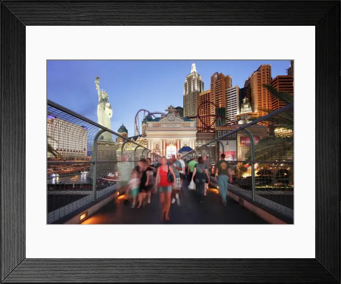 Framed Print : The Statue of Liberty outside the famous New York New York Hotel, Las Vegas, Nevada, United States of America, North America Framed Print : The Statue of Liberty outside the famous New York New York Hotel, Las Vegas, Nevada, United States of America, North America