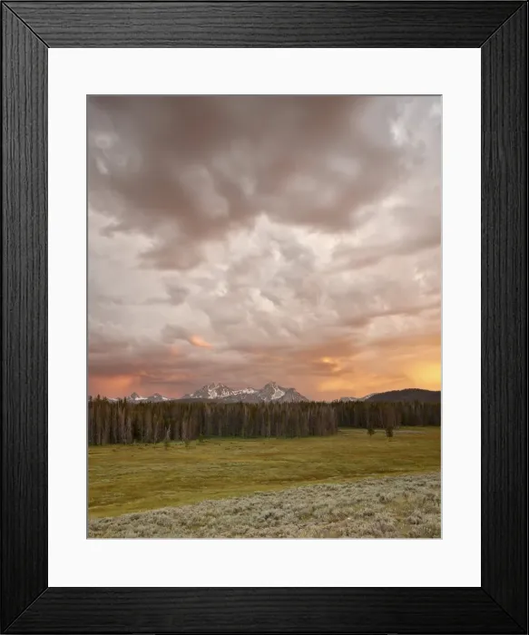 Framed Print : Orange clouds at sunset over The Sawtooth Mountains, Sawtooth National Recreation Area, Idaho, United States of America, North America Framed Print : Orange clouds at sunset over The Sawtooth Mountains, Sawtooth National Recreation Area, Idaho, United States of America, North America
