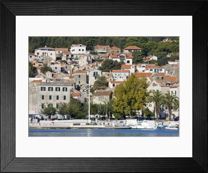 Framed Print : The Riva in Split, Dalmatian Coast, Croatia, Europe Framed Print : The Riva in Split, Dalmatian Coast, Croatia, Europe