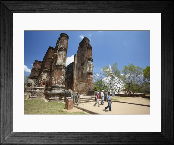 Framed Print : Tourists at Lankatilaka, Polonnaruwa, UNESCO World Heritage Site, North Central Province, Sri Lanka, Asia Framed Print : Tourists at Lankatilaka, Polonnaruwa, UNESCO World Heritage Site, North Central Province, Sri Lanka, Asia