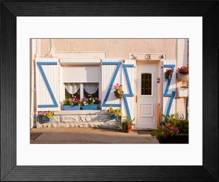 Framed Print : A colourful old fishermans house in Saint Vst La Hougue, Cotentin Peninsula, Normandy, France, Europe Framed Print : A colourful old fishermans house in Saint Vst La Hougue, Cotentin Peninsula, Normandy, France, Europe